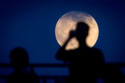 LAPAN: Sehabis Magrib Supermoon akan Mulai Terlihat di Jakarta