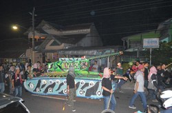 Tradisi Lebaran Unik di Sleman, Ada Tank di Jalanan