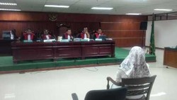 Suap Akil Mochtar, Ratu Atut Dituntut 10 Tahun Penjara