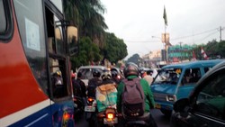 Arus Lalu Lintas di Jakarta Super Padat Pagi ini