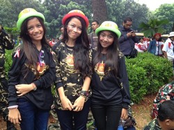 3 Dancer Imut Pendukung Prabowo-Hatta Ini Batal Tampil di Depan MK