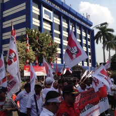 Sidang Hari ke-3, Pendukung Prabowo Setia Gelar Aksi di MK