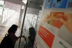 Belum Semua Halte Busway Berlakukan e-Ticket, Apa Kendalanya?
