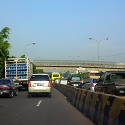 Tol JORR Arah Serpong Macet Parah, Berimbas ke Tol Jagorawi