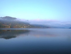 Ada Danau Surgawi di Pokhara, Nepal
