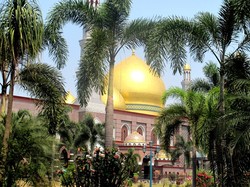 Seperti di Brunei, Begini Cantiknya Masjid Kubah Emas Depok