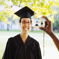 Tips Menghindari Pantulan Cahaya dari Kacamata