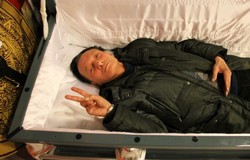 Aneh bin Ajaib, Simulasi Mati Jadi Atraksi Wisata di China