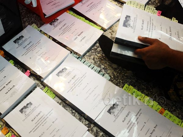 Tim Prabowo Serahkan Berkas Tambahan ke MK