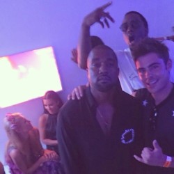 Kembali Berdamai, Paris Hilton Unggah Foto Pesta Bareng Kim Kardashian