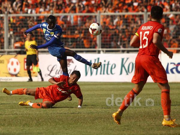 Persija-Persib Sama Kuat Persija-Persib Sama Kuat