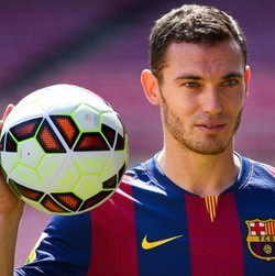 Masih Cedera, Vermaelen Lanjutkan Proses Pemulihan di Barca