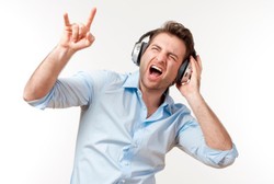 Ingin Merasa Kuat dan Berani? Coba Dengarkan Musik Dulu