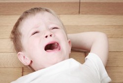 Hal Pertama yang Perlu Dilakukan Ortu Saat Anak Alami Benturan di Kepala