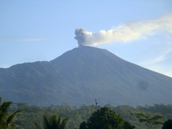 Status Gunung Slamet Naik Jadi Siaga