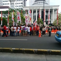 Sidang ke-4, Massa Prabowo-Hatta Hadir Lebih Siang di MK