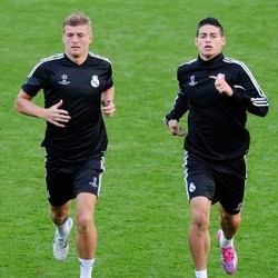 Kroos dan James Dipastikan Main Hadapi Sevilla