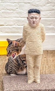 Wah! Kim Jong Un dan Vladimir Putin Dijadikan Patung Tali Goni