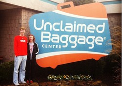 Yang Unik di AS, Belanja di Toko Berisi Barang Lost & Found