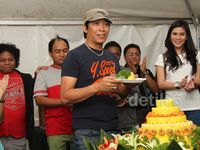 Suasana Syukuran Lenong Rempong Trans7