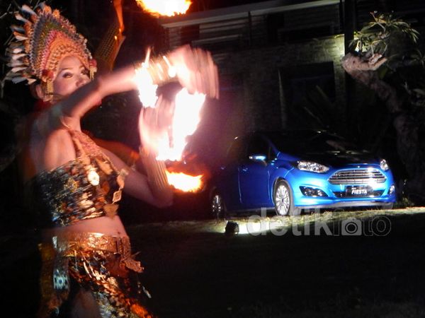 Bermain Api dengan Ford Fiesta