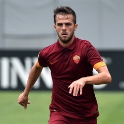 Pjanic Bertahan di Roma demi Raih Scudetto