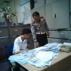 Petugas Samsat Sebut Uang yang Diamankan Dirlantas Tabungannya