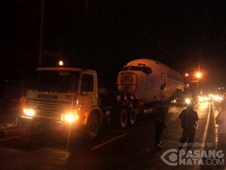 Penampakan Pesawat Terbang Naik Truk di Jalanan Yogyakarta