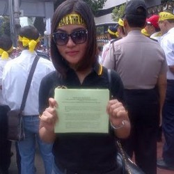 Gaji Tak Dibayar 8 Bulan, Pramugari Ini Tetap Sayang Merpati