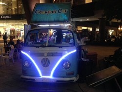 Sim Salabim, Si VW Kombi Jadi Mobil Cocktail