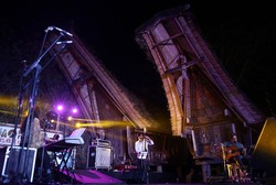 Toraja Penuh Pesta, Ayo Goyang Bersama!