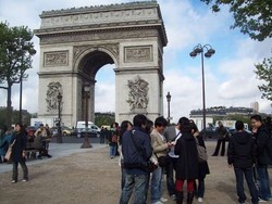 Negara yang Paling Banyak Dikunjungi Turis Tahun 2013 Adalah...