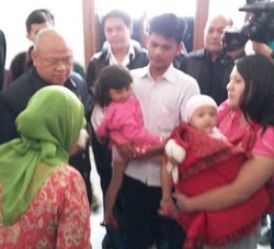 Ibunda Desi Minta Maaf pada Ortu Bayi yang Diculik Anaknya