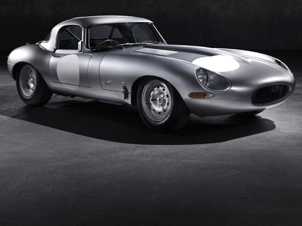 Jaguar Bangkitkan Lagi Mobil Bersejarah