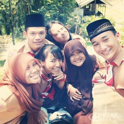 Selfie Kreatif Anggota Pramuka Pematang Siantar dengan Tongsis Kayu