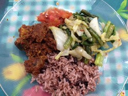 Kuliner Unik dari Ende: Nasi Kacang Merah