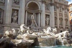 Mitos Lempar Koin Anti Jomblo di Roma, Percaya?