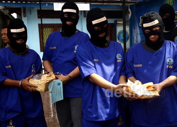 BNN Musnahkan Barang Bukti Ganja dan Sabu