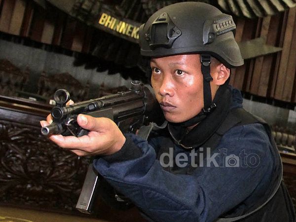Simulasi Pengamanan Presiden di DPR