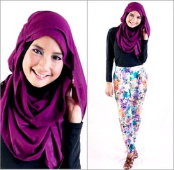 Hijab Hunt 2014: Desfi Widiastuti Berprestasi Lewat Marching Band