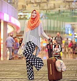 Dian Pelangi Boyong 40 Busana untuk Fashion Show di Amerika