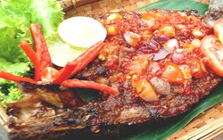 Bubur Gunting dan Ayam Cincane, Sajian Unik Kalimantan Timur