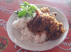 Di Pulau Madura Ada Sate Laler dan Nasi Bebek yang Sedap Gurih