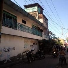 Densus 88 Geledah Rumah Diduga Anggota ISIS di Surabaya