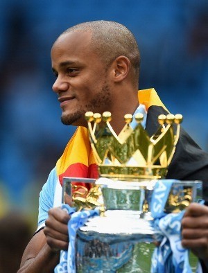 Kompany Lima Tahun Lagi Bersama City
