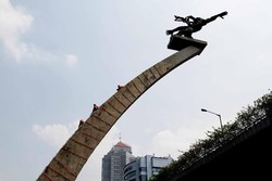 Patung Pancoran Belum Diresmikan, Menparekraf: Itu Urusan DKI