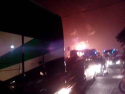 Kebakaran Landa Toko Cat Dekat Pasar Cakung, 22 Damkar Diturunkan