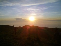 Gunung Prau, Tempat Terbaik Melihat Dieng