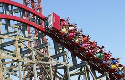 Aneka Insiden Roller Coaster di Dunia (1)