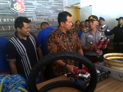 5 Penjahat ini Berlagak Jadi Korban Bajing Loncat dan Gasak Rp 800 Juta